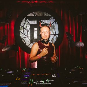 Torture Garden fetish club night Halloween Ball 1 Pt.1 image 2 taken by Chasing Tigers 