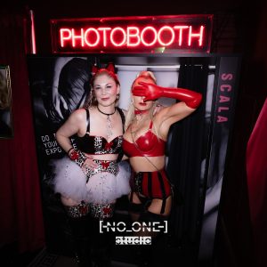 Torture Garden fetish club night Santa’s Toy Box image 1 taken by [ 𝗡𝗢_𝗢𝗡𝗘 ] 𝘀𝘁𝘂𝗱𝗶𝗼 